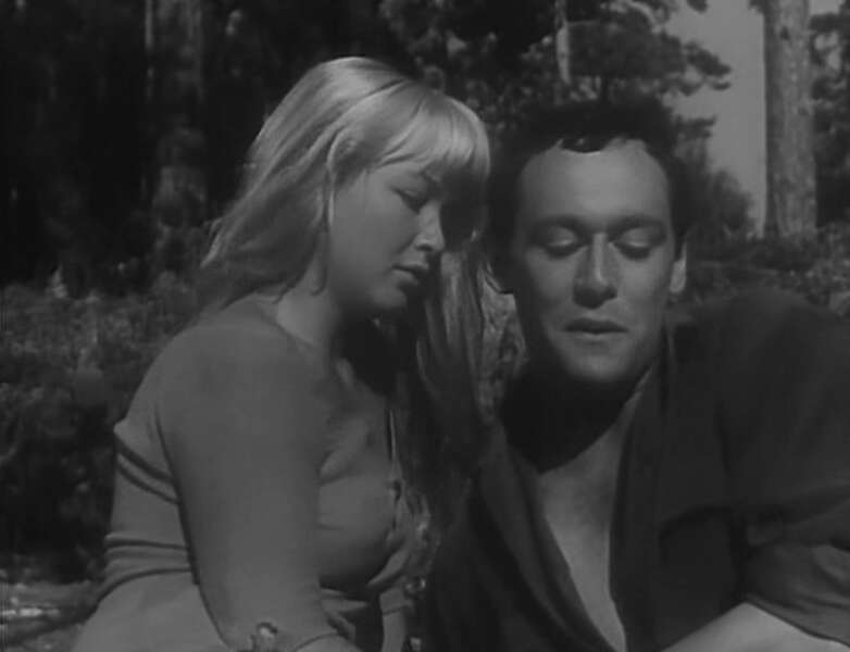 The Blonde Witch (1956) Screenshot 4