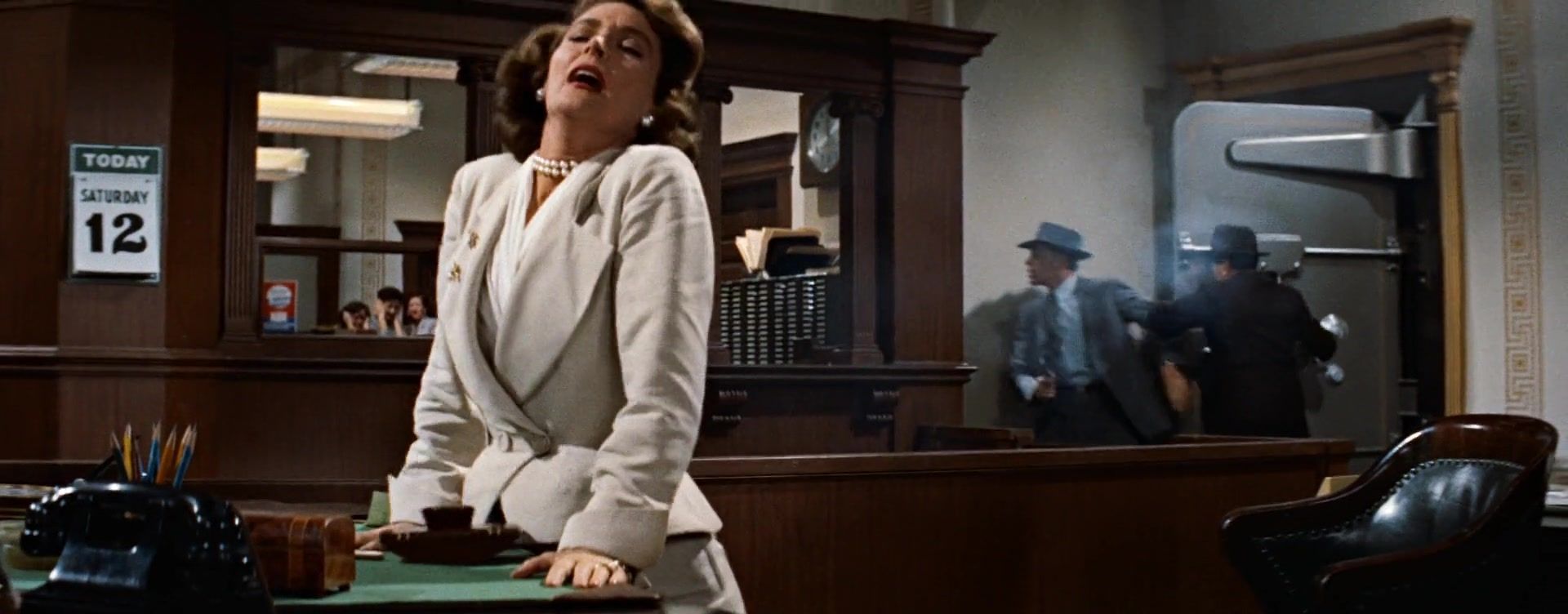 Violent Saturday (1955) Screenshot 2 