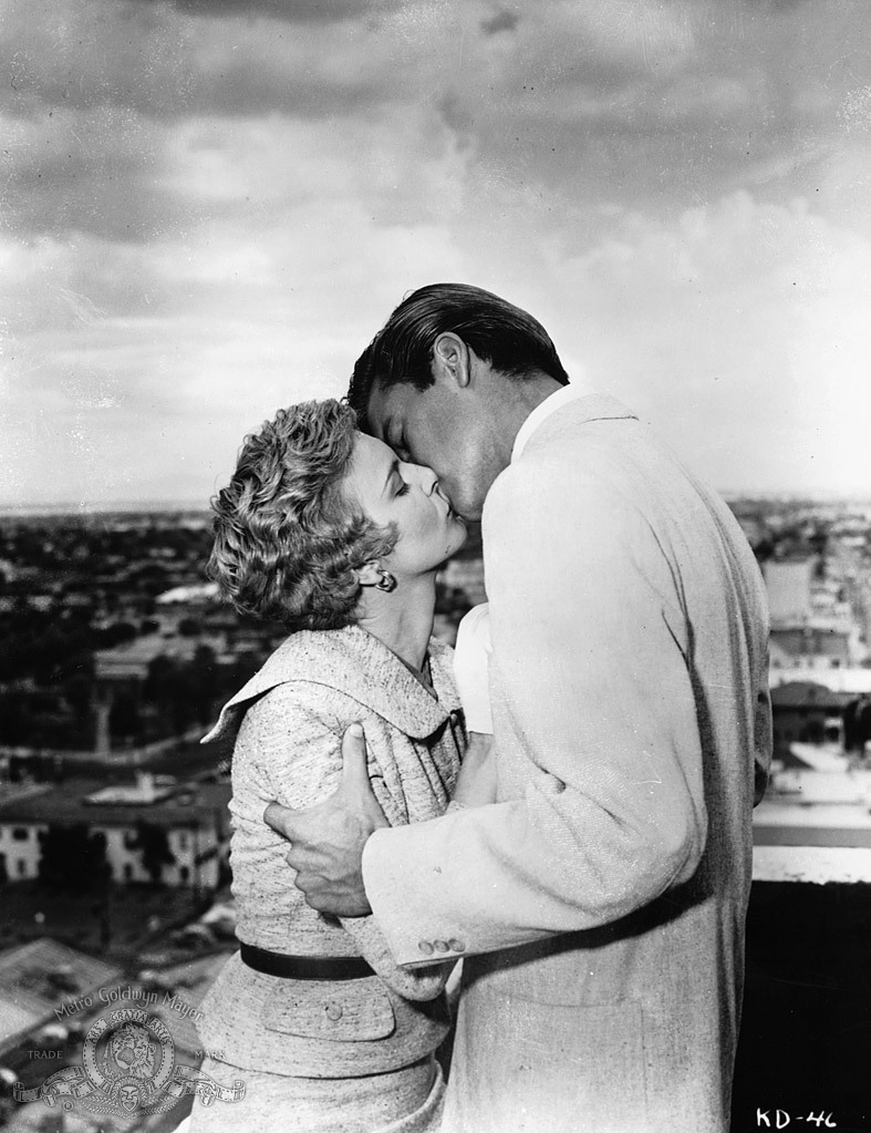 A Kiss Before Dying (1956) Screenshot 2