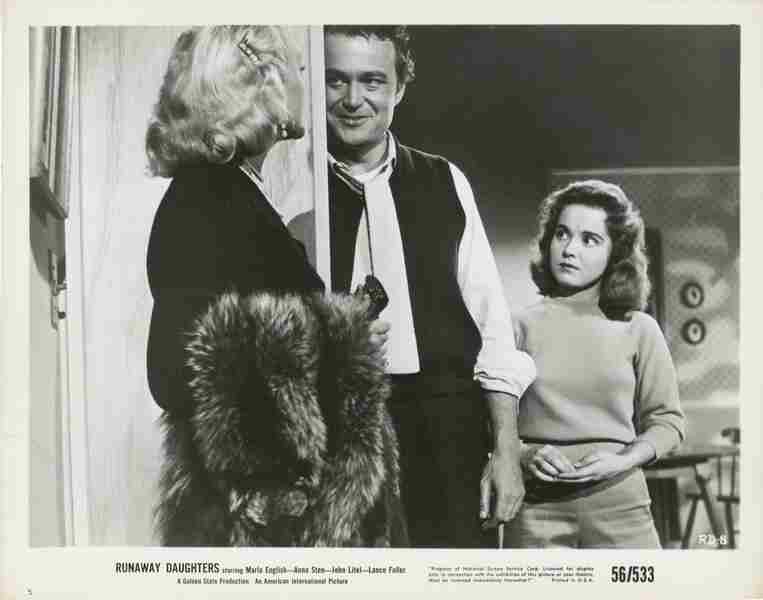 Runaway Daughters (1956) Screenshot 4
