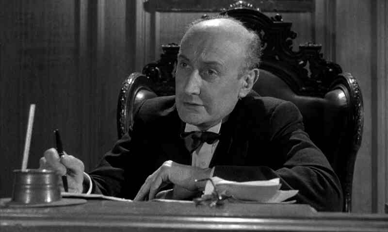Spin a Dark Web (1956) Screenshot 2