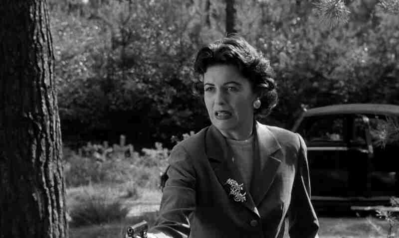 Spin a Dark Web (1956) Screenshot 4