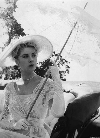 The Swan (1956) Screenshot 1