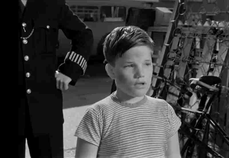 The Third Key (1956) Screenshot 5