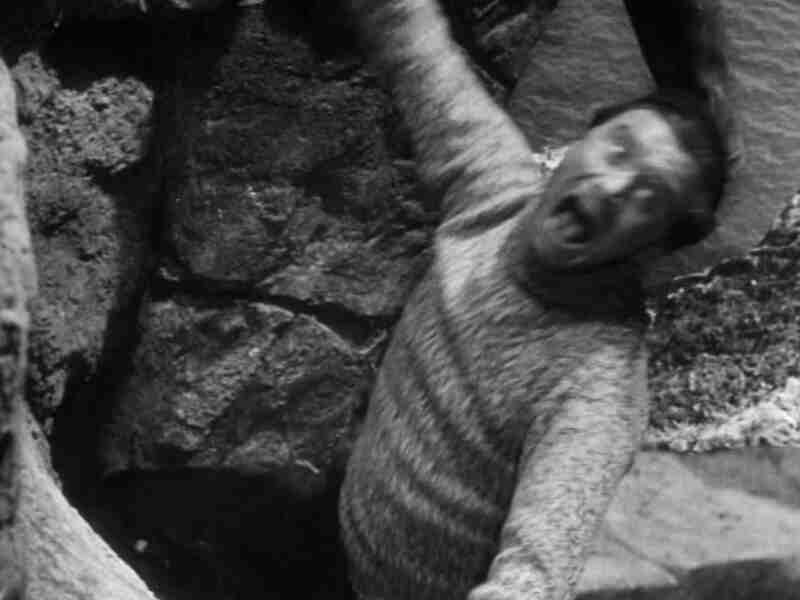 Tiger in the Smoke (1956) Screenshot 4