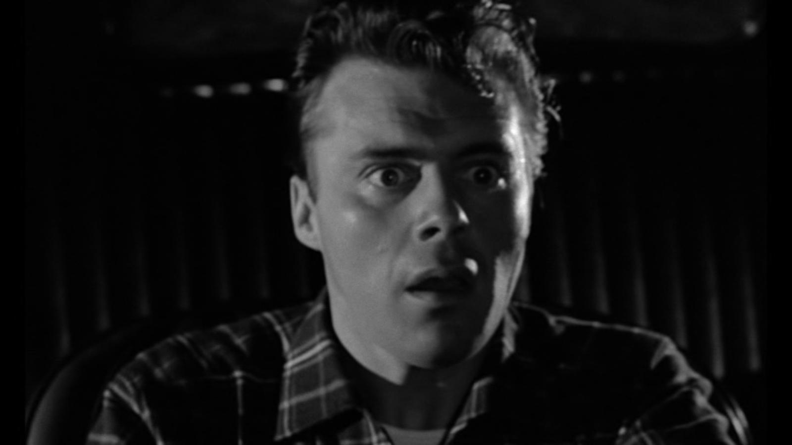 Cast a Dark Shadow (1955) Screenshot 4