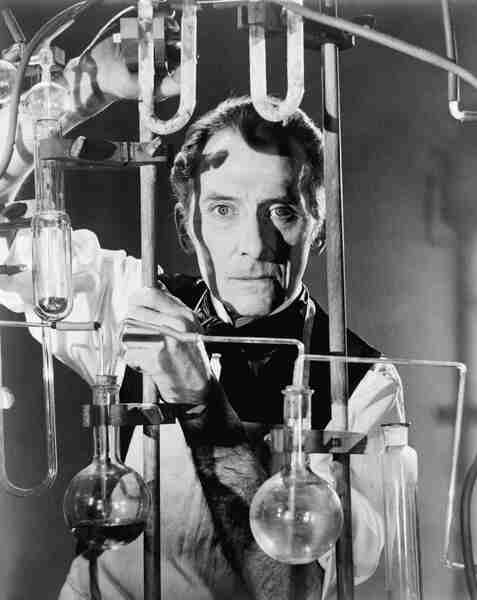 The Curse of Frankenstein (1957) Screenshot 2