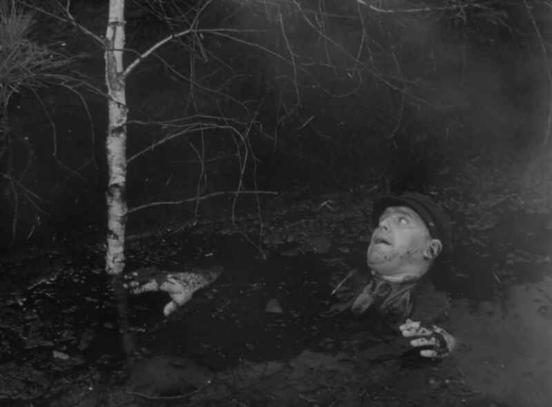 The Devil Strikes at Night (1957) Screenshot 2