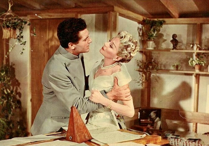 A Novel Affair (1957) Screenshot 1