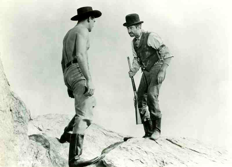 Seven Guns to Mesa (1958) Screenshot 2