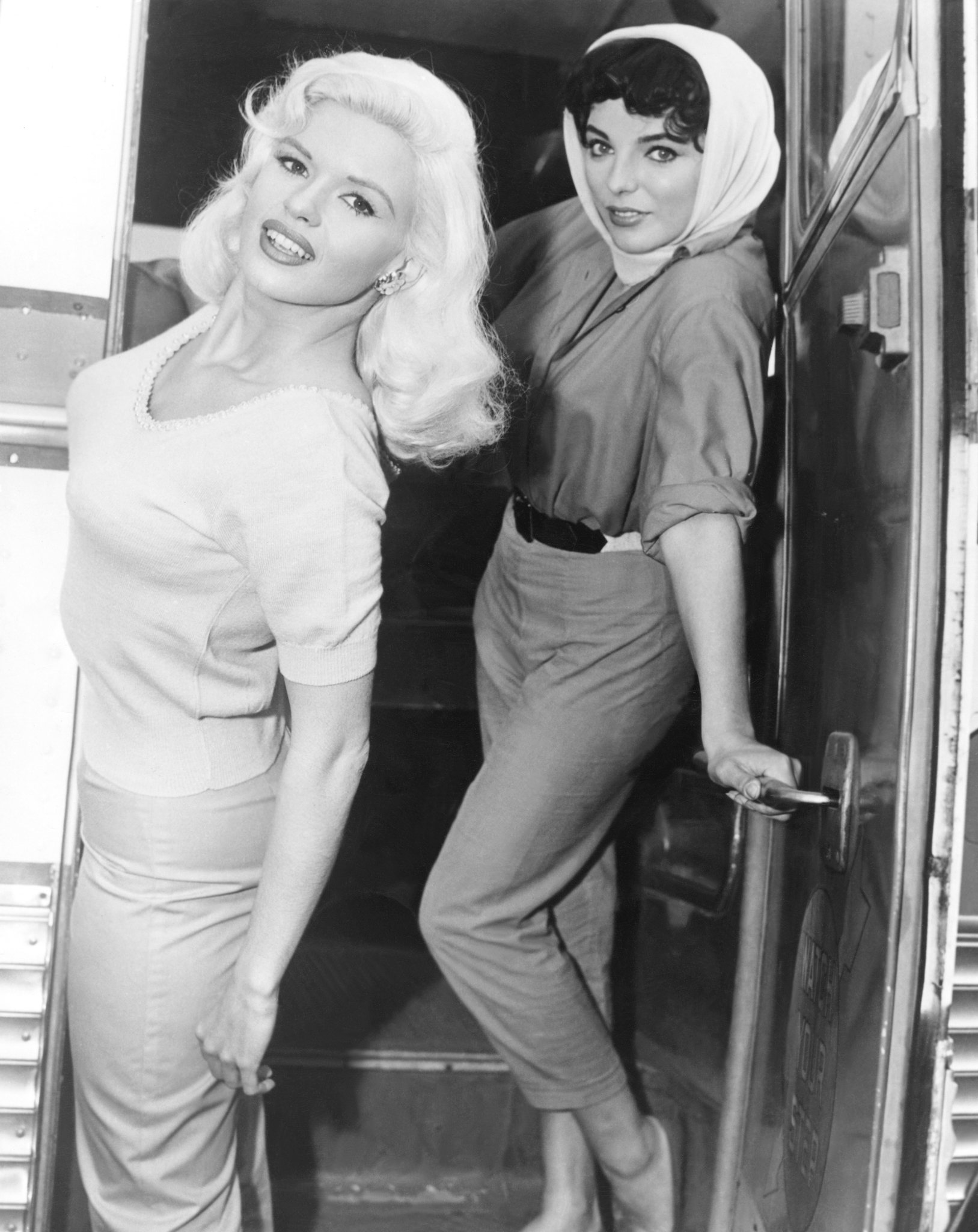 The Wayward Bus (1957) Screenshot 1