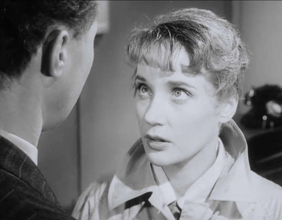 Woman in a Dressing Gown (1957) Screenshot 3 