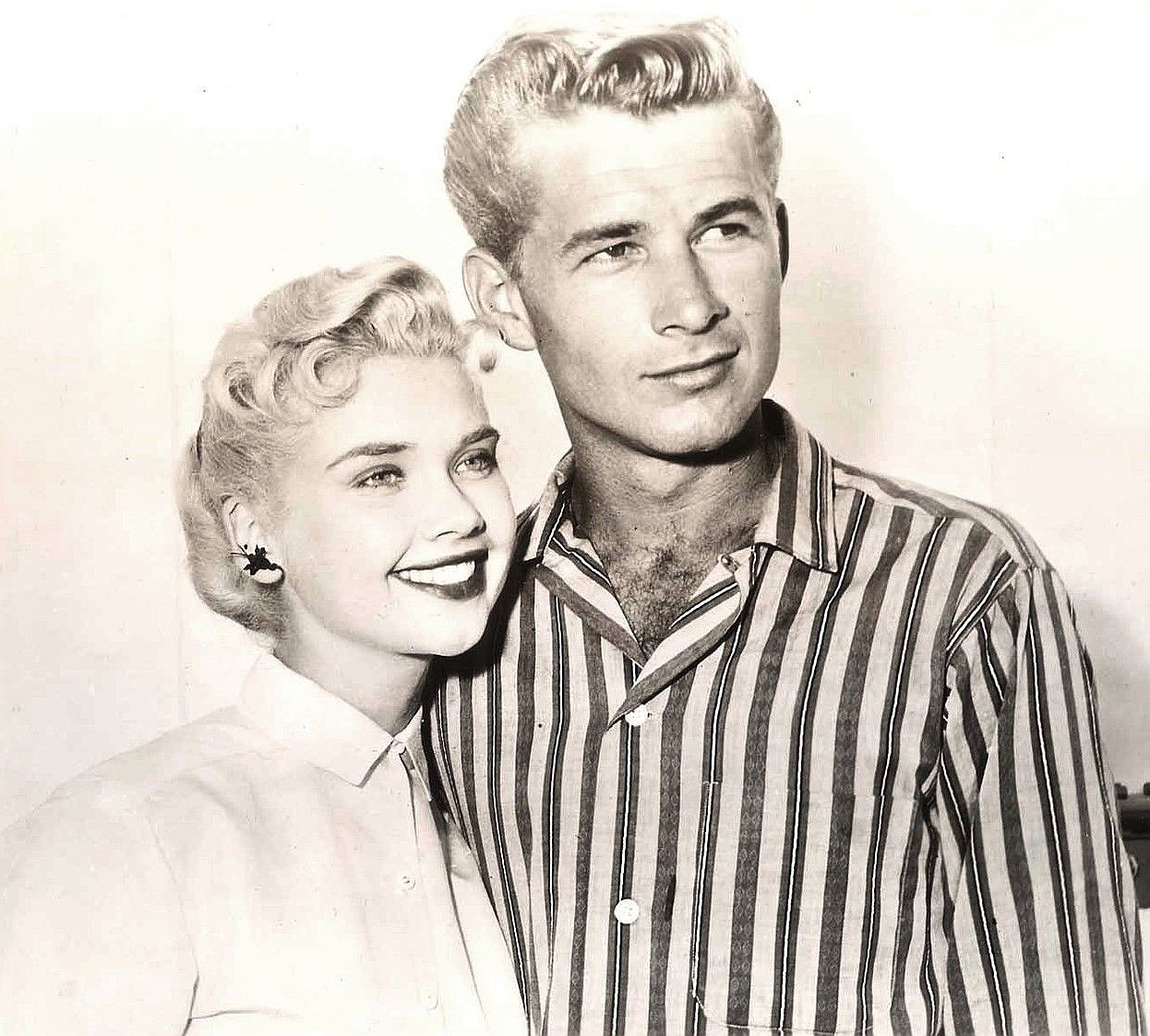 Dragstrip Riot (1958) Screenshot 1