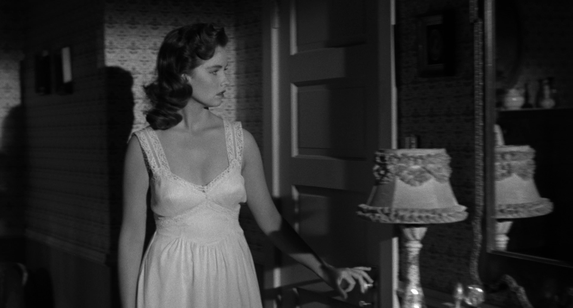 Frankenstein's Daughter (1958) Screenshot 4
