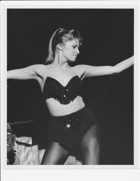 Mardi Gras (1958) Screenshot 1