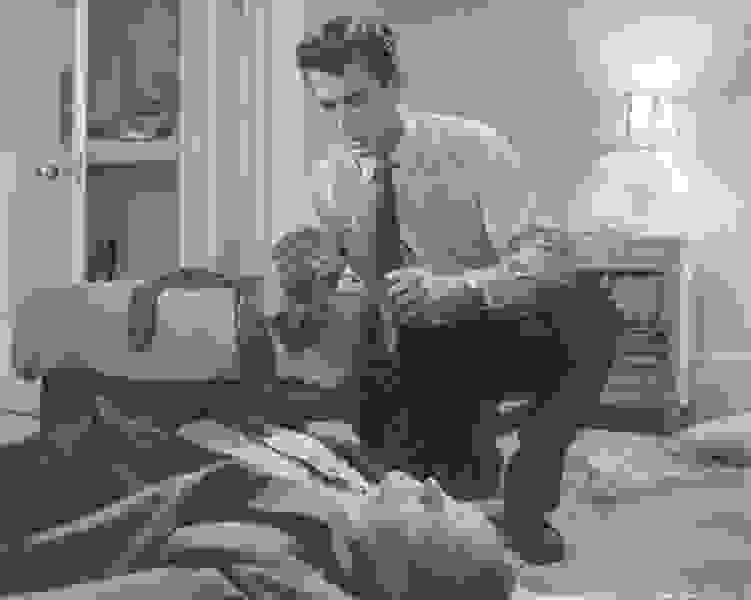 Nowhere to Go (1958) Screenshot 2
