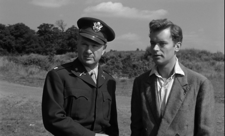 Orders to Kill (1958) Screenshot 2