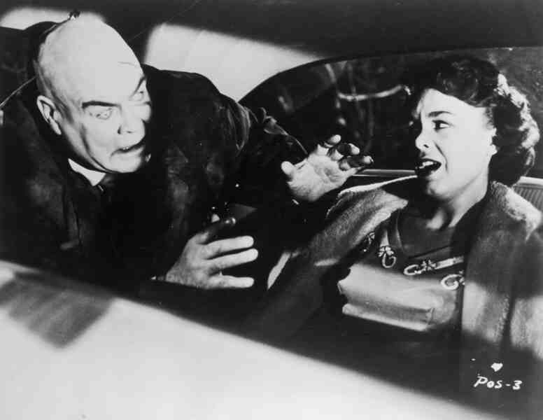 Plan 9 from Outer Space (1957) Screenshot 1