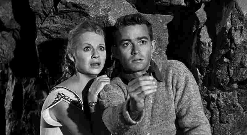 The Return of Dracula (1958) Screenshot 2