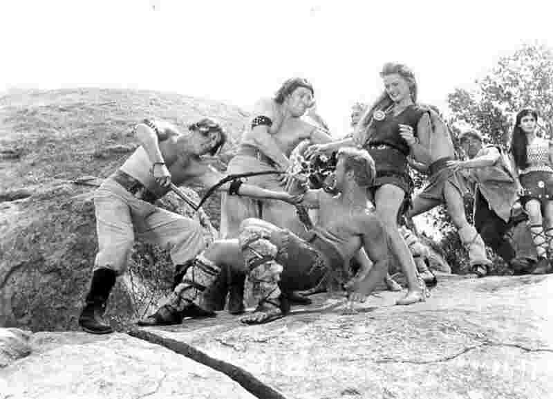 The Saga of the Viking Women and Their Voyage to the Waters of the Great Sea Serpent (1957) Screenshot 3
