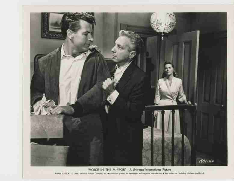 Voice in the Mirror (1958) Screenshot 2