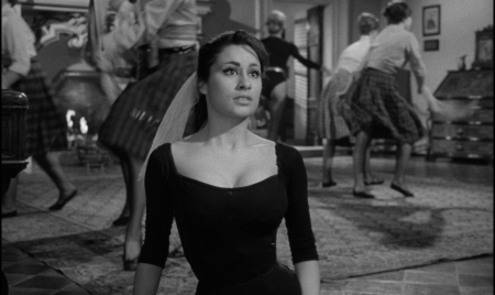 The Vampire and the Ballerina (1960) Screenshot 2