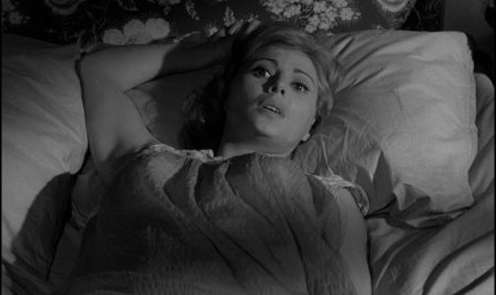 The Vampire and the Ballerina (1960) Screenshot 3