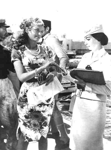 SOS Pacific (1959) Screenshot 4