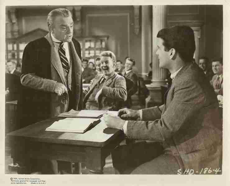 Shake Hands with the Devil (1959) Screenshot 2