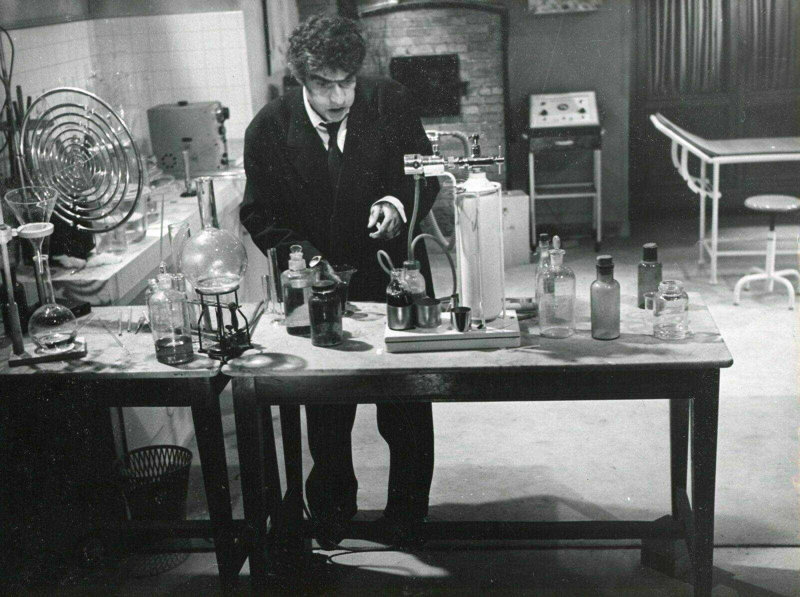 Experiment in Evil (1959) Screenshot 4 