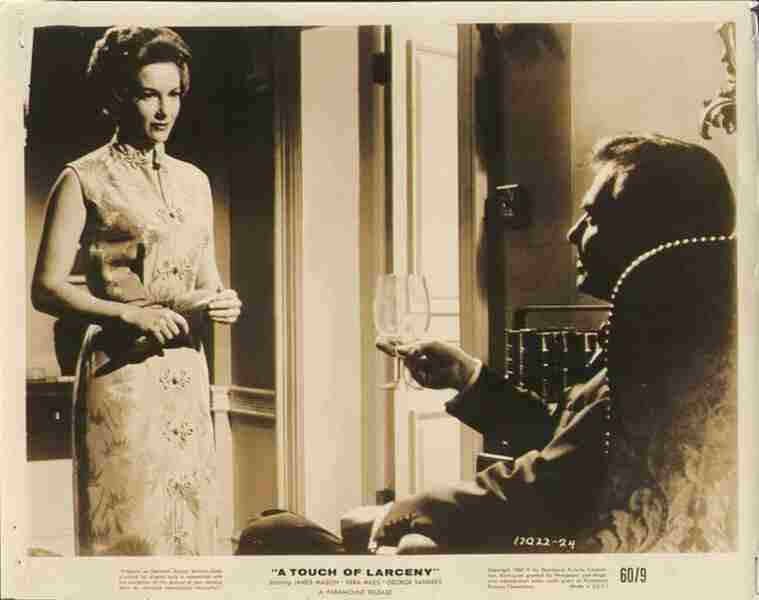 A Touch of Larceny (1960) Screenshot 3