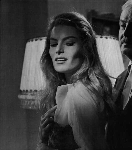 She Walks by Night (1959) Screenshot 2