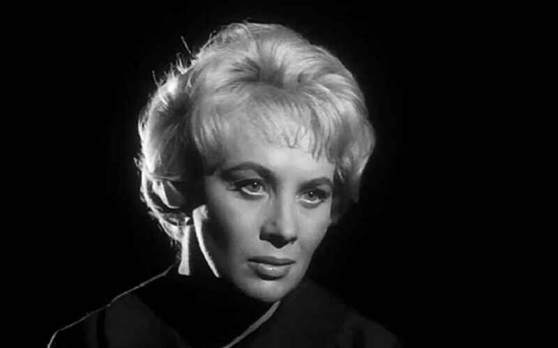 Faces in the Dark (1960) Screenshot 2