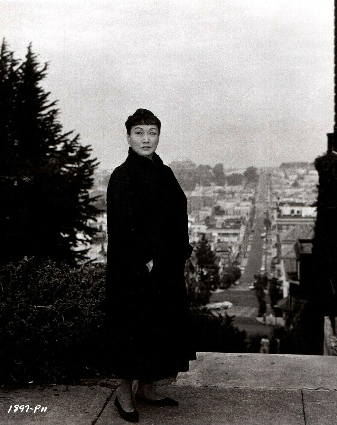 Portrait in Black (1960) Screenshot 5