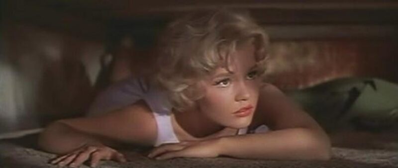 Bachelor Flat (1961) Screenshot 2