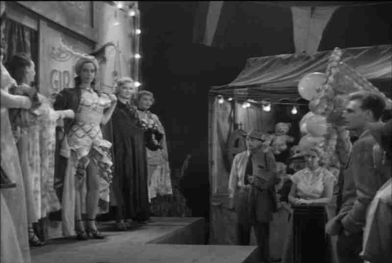 Girl on the Run (1953) starring Richard Coogan on DVD DVD Girl on the Run (1953) Screenshot 2