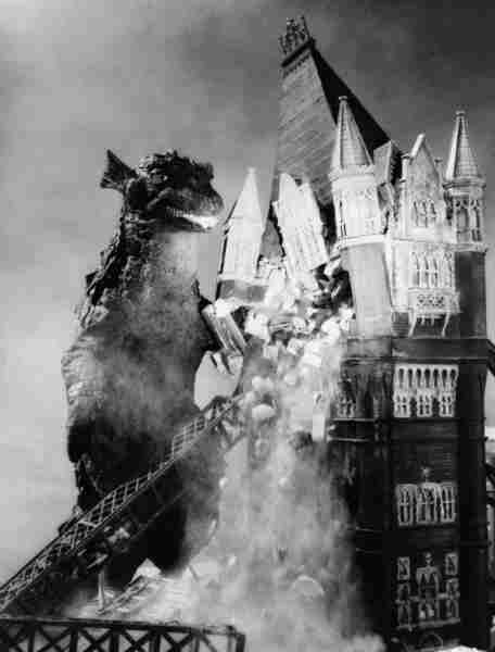 Gorgo (1961) with English Subtitles on DVD DVD Gorgo (1961) Screenshot 2