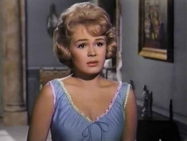 Romanoff and Juliet (1961) Screenshot 5
