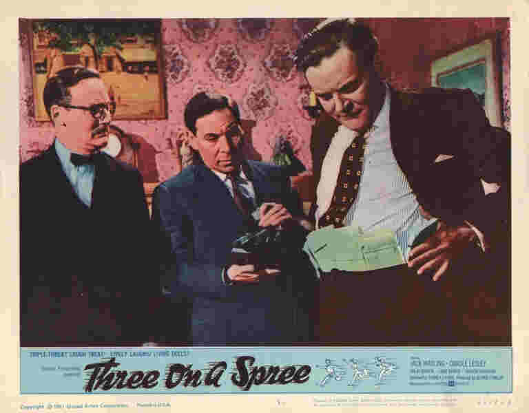 Three on a Spree (1961) Screenshot 3