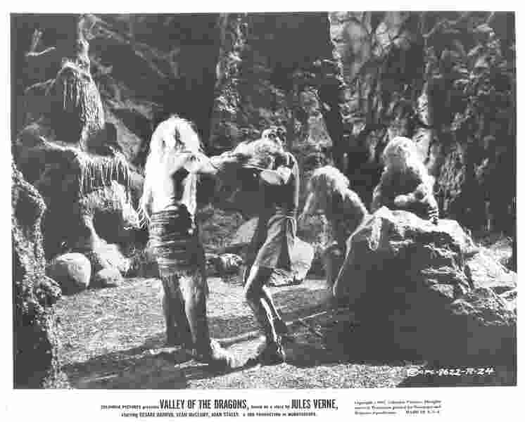 Valley of the Dragons (1961) Screenshot 2