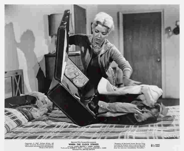 When the Clock Strikes (1961) Screenshot 4