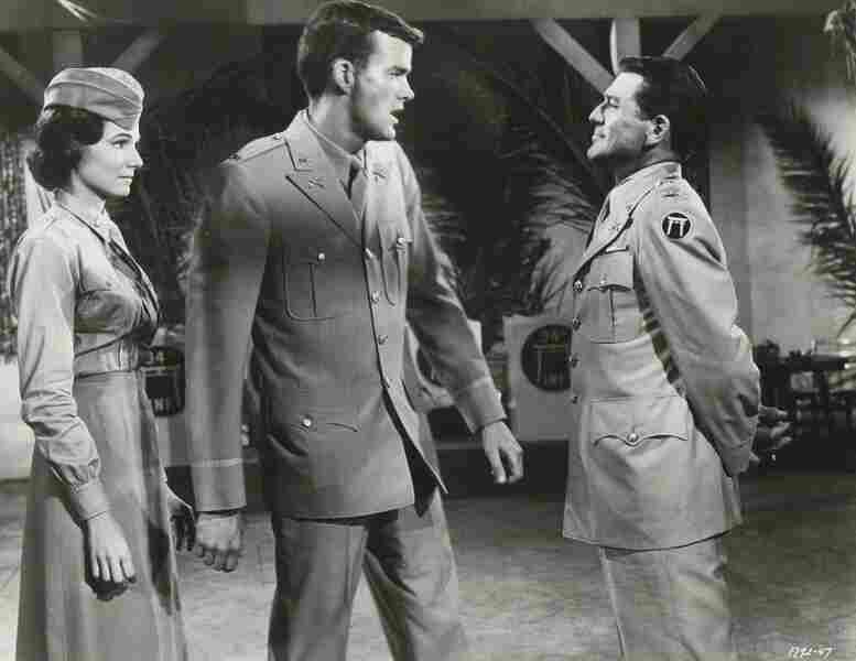 The Horizontal Lieutenant (1962) Screenshot 5