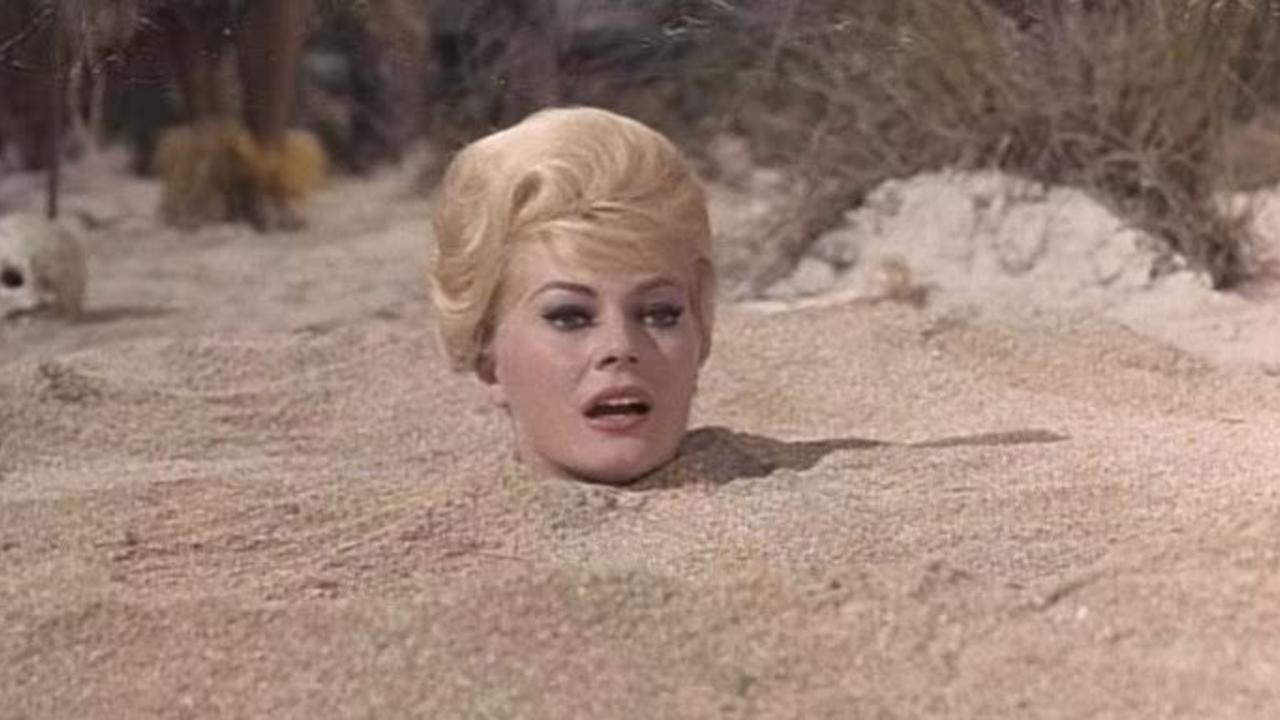 Call Me Bwana (1963) Screenshot 3