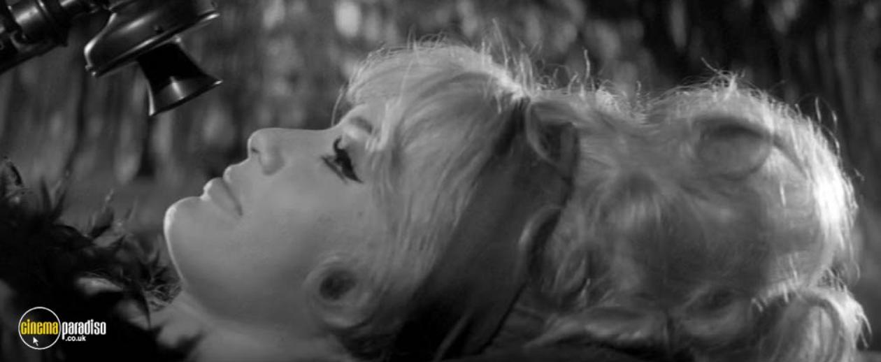 French Dressing (1964) Screenshot 3 
