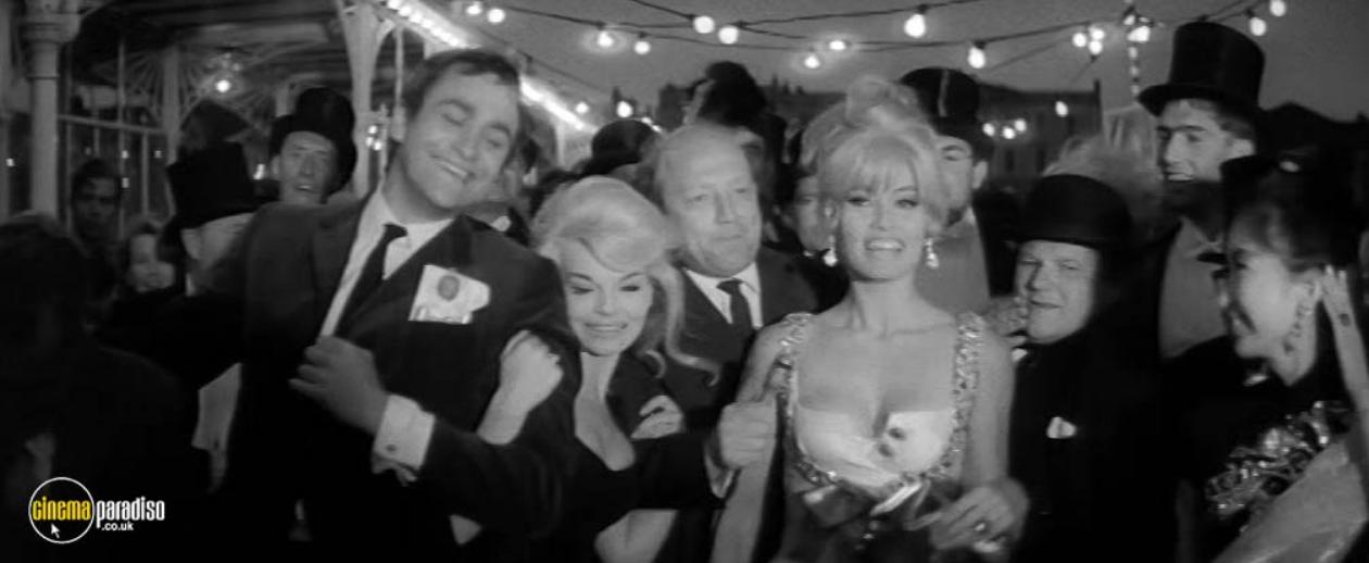 French Dressing (1964) Screenshot 4 
