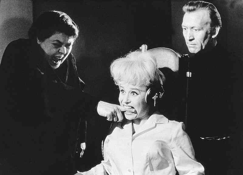 Carry on Spying (1964) Screenshot 3