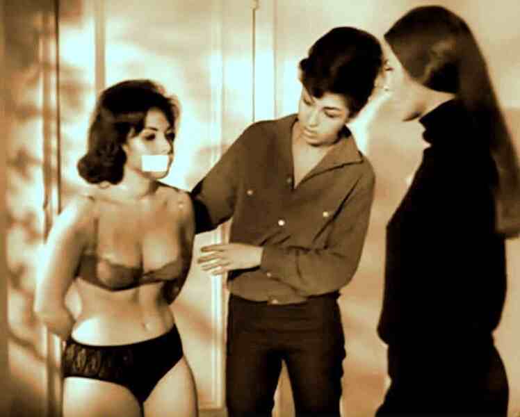 Olga's Girls (1964) Screenshot 3