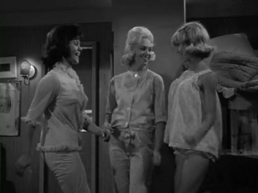 Surf Party (1964) Screenshot 5