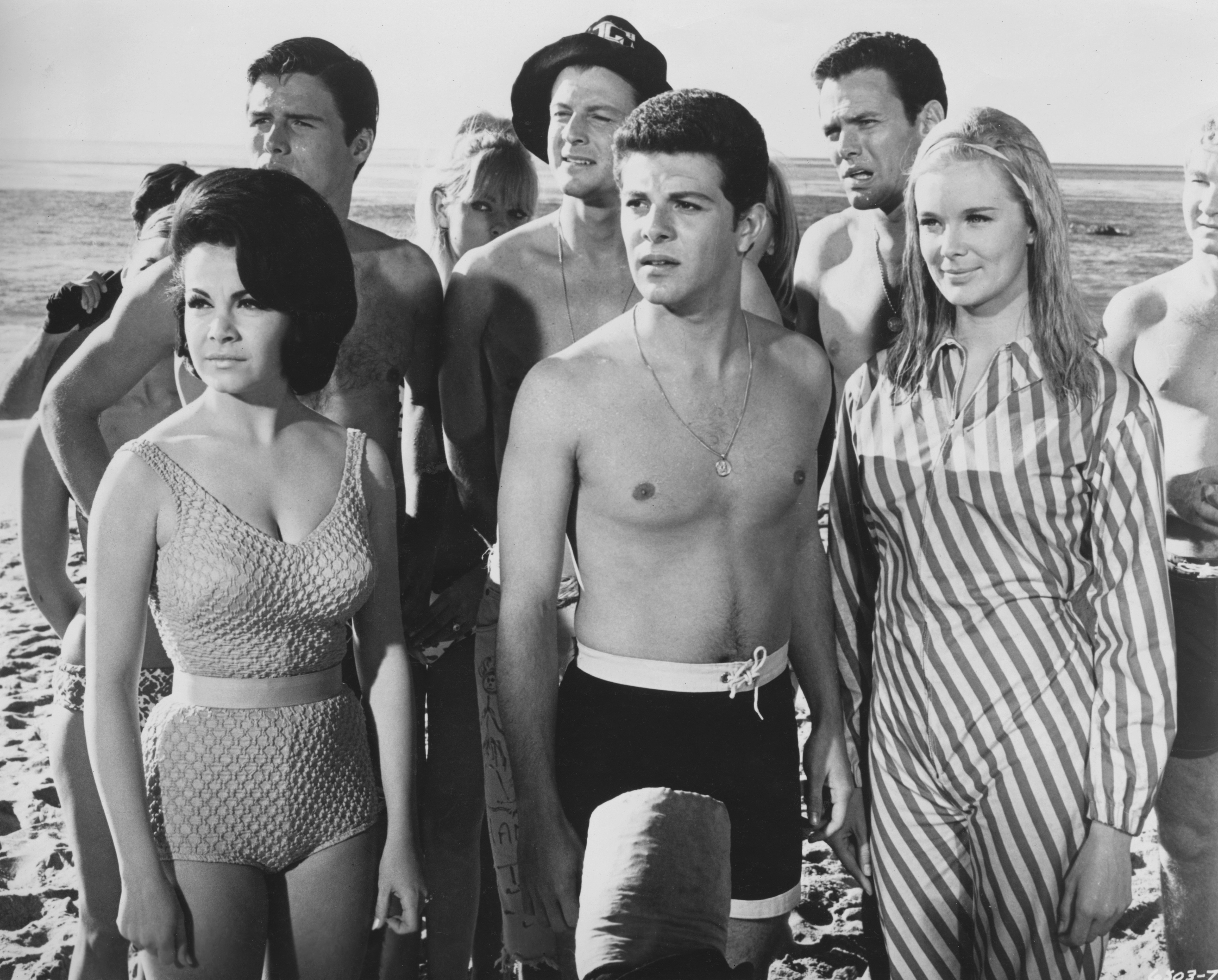 Beach Blanket Bingo (1965) Screenshot 2
