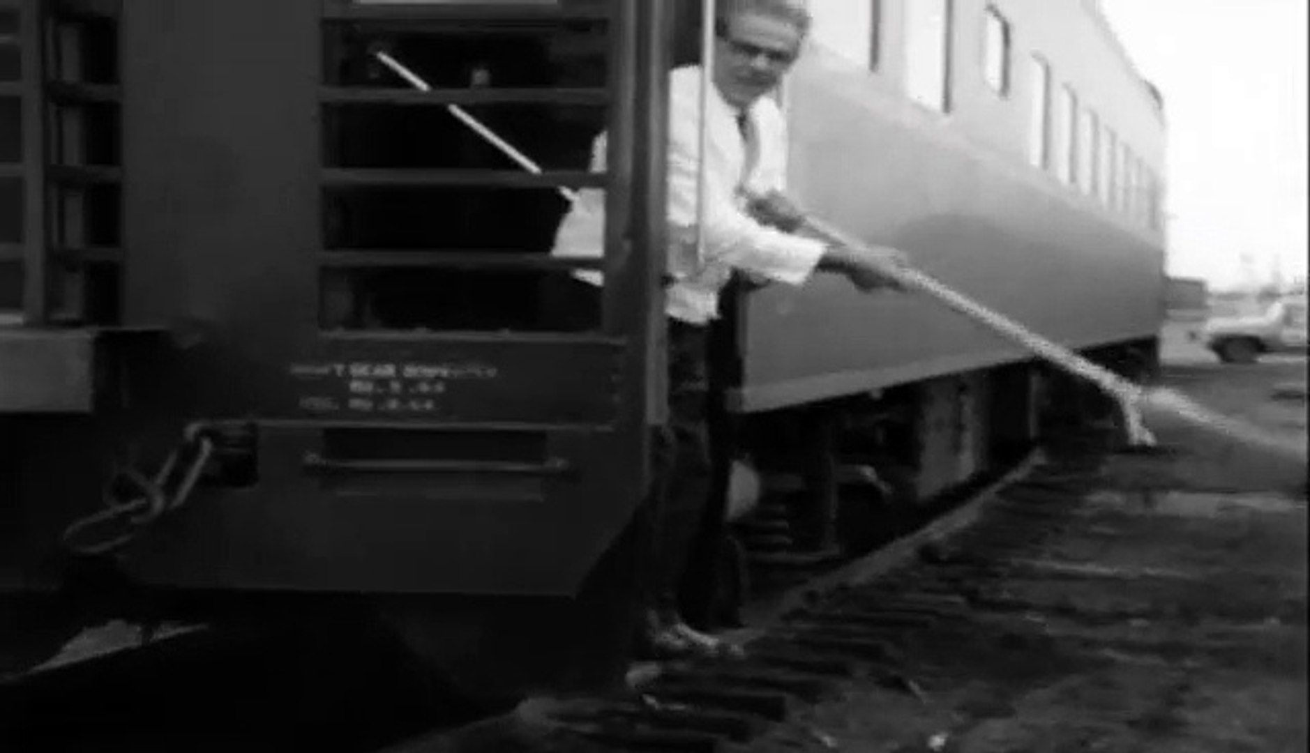Buster Keaton Rides Again (1965) Screenshot 2